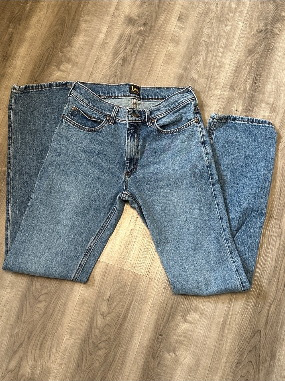 Men's Lee med Blue Straight Leg Jeans size 29x34